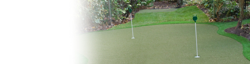 Golf putting green in de tuin
